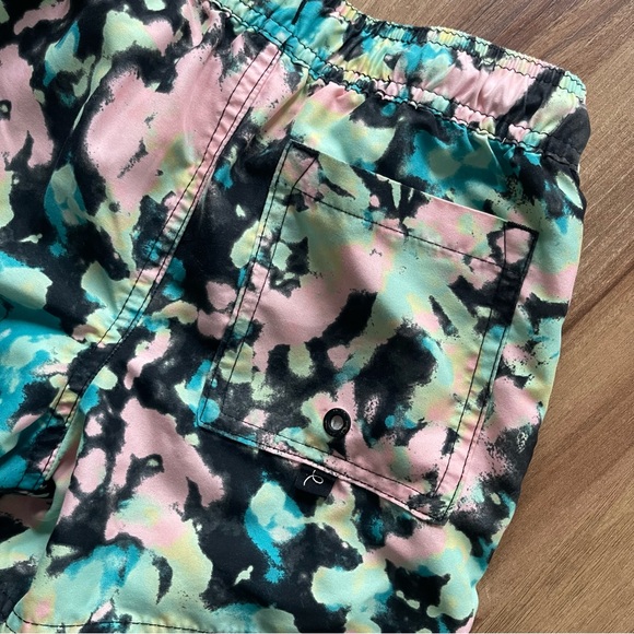 Boys Swim Trunks, Size S, Tie Dye Bathing Suit, Shorts, Art Class 6/7 - Picture 9 of 12